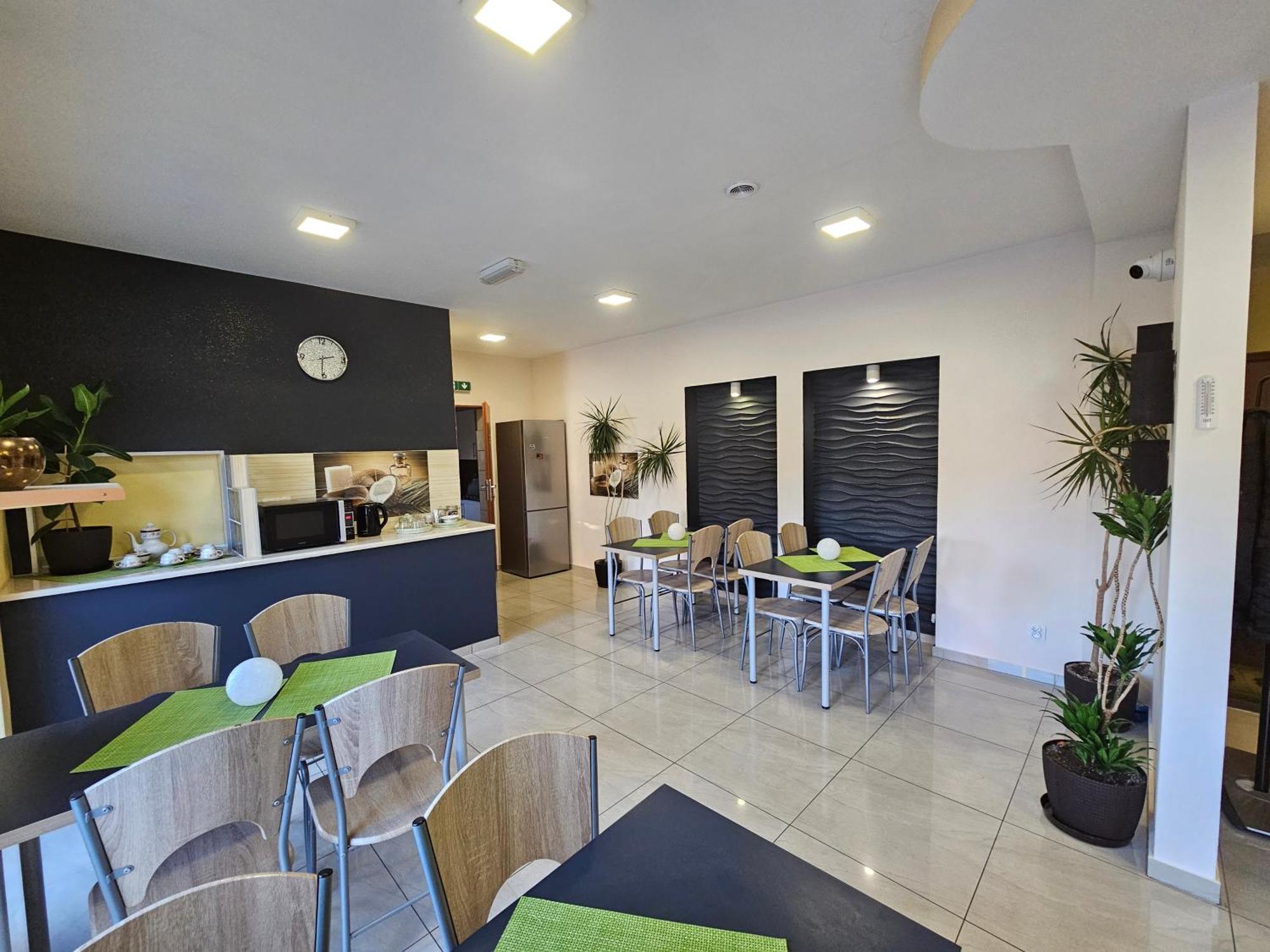 Sj Motel *